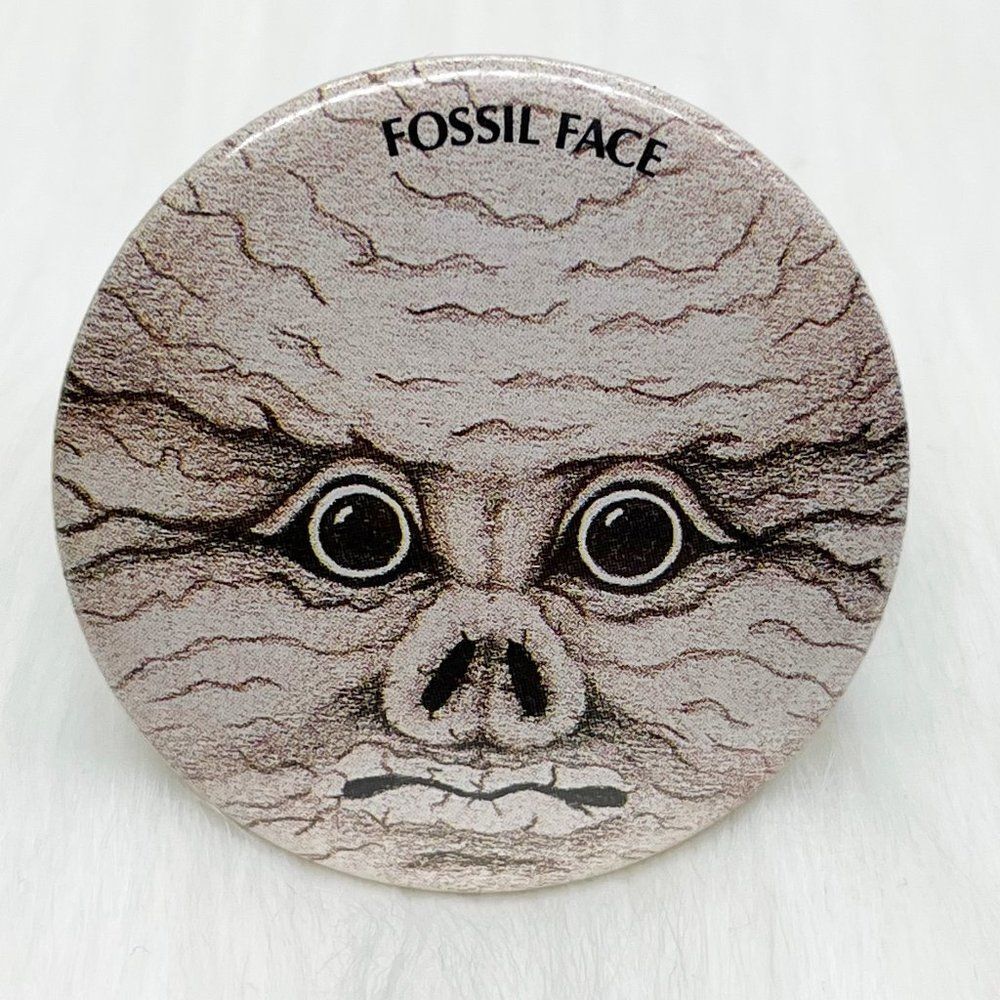 🔮 5/$25 80's‎ Vintage Horror Monster Goulie Fossil Face Pin
